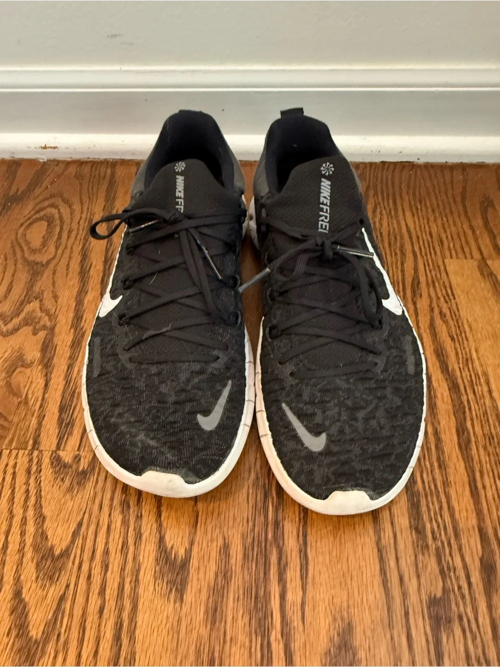 Nike Free Run 5.0 Womens Black Low Top Lace Up Outdoor Road Running Sneaker 7.5 - Picture 2 of 7